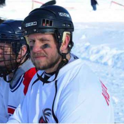 Hockey-on-pond
